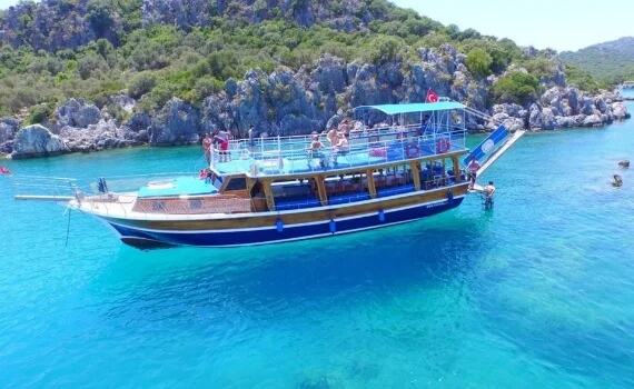 Marina & Boat Tours